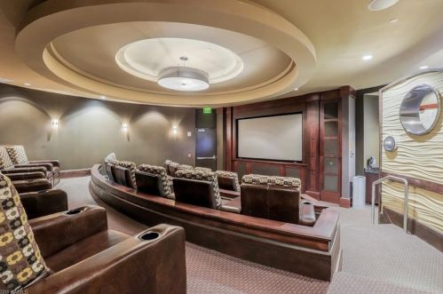 13665 Vanderbilt Dr, Naples FL  34110-6002 exterior