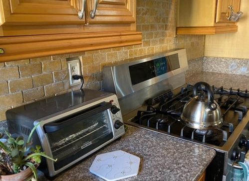 6052 Milton Ave, Whittier CA 90602-1541 exterior