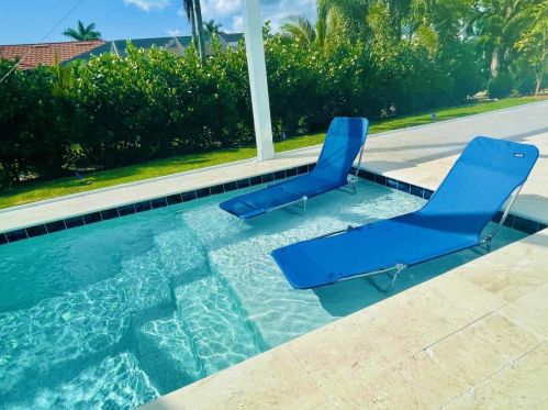 101 Bald Eagle Dr, Marco Island, FL 34145-3529