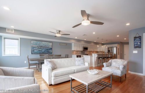 26 Ocean Ave, Monmouth Hills NJ  07732-1411 exterior