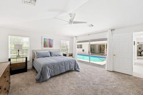 740 Orchid Dr, Naples FL  34102-5015 exterior