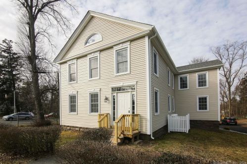 324 Washington St, Middletown, CT 06457-3262