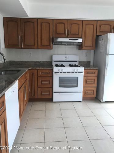 187 Nantucket Pl, Morganville, NJ 07751-1740
