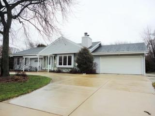 848 Glen River Rd, Milwaukee WI  53217-4160 exterior