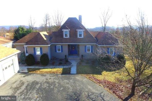 715 Windy Hill Rd, Shermansdale, PA 17090-8645