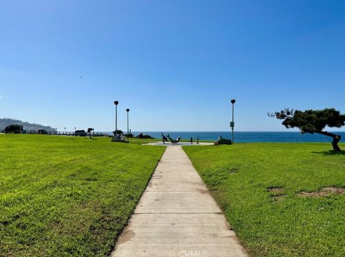 208 Calle Miramar, Redondo Beach CA  90277-6206 exterior