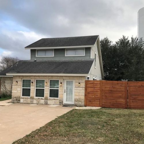 515 Bonita Vista Dr, Creedmoor, TX 78610-9277