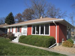 1193 Laurie Rd, Saint Paul, MN 55113-4316