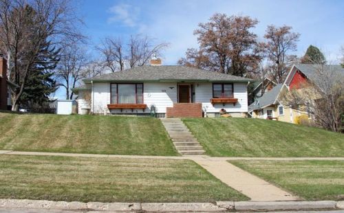 740 Thurmond St, Sheridan, WY 82801-5061