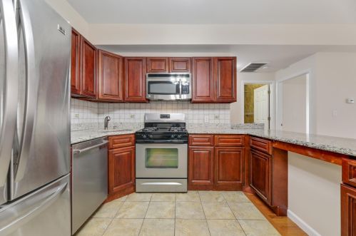 1708 West St, Union City NJ  07087-3261 exterior