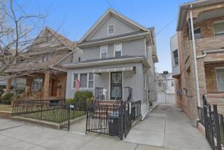 1115 2nd St, Brooklyn, NY 11230-3301