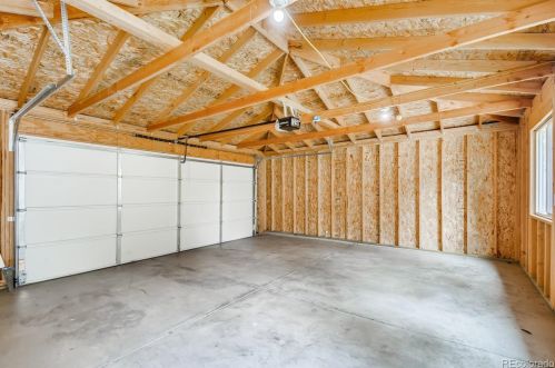 2111 Franklin St, Denver CO 80205-3905 exterior