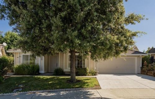 1301 Aspen Cir, Hollister, CA 95023-5887