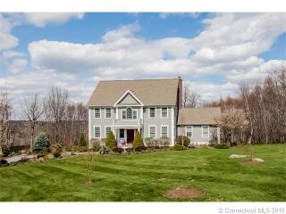 2 Highwood Xing, Unionville, CT 06013-1926