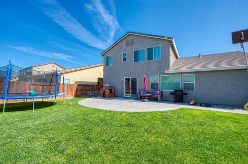 1253 Sweet Briar Dr, Grayson CA  95363-8331 exterior