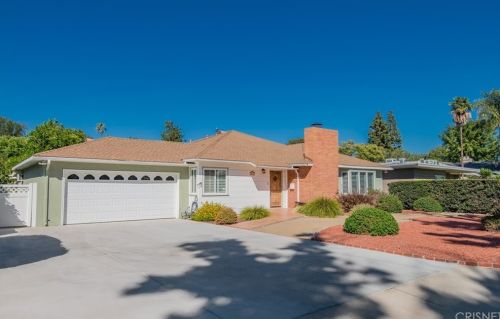 5876 Hillview Park Ave, Van Nuys, CA 91401-4022