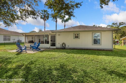 668 Forster Ave, Sebastian FL  32958-4828 exterior