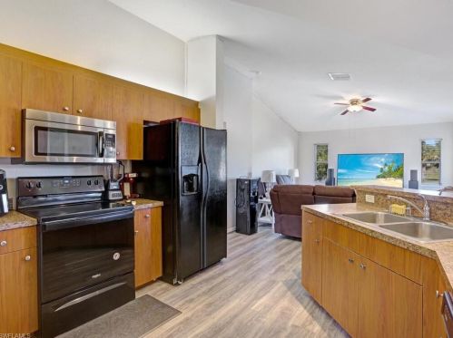 4333 20th Ave, Naples FL  34116-6409 exterior
