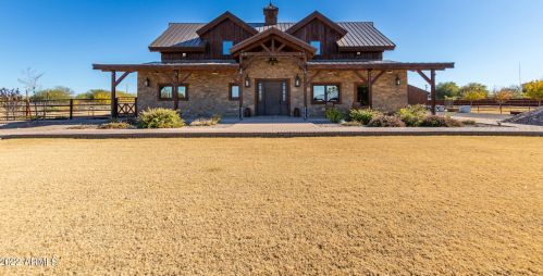41587 Bonanza Ln, San Tan Valley, AZ 85140-9603