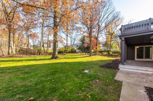 14 Ironwood Way, West Paterson NJ  07424-2019 exterior