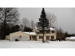 6964 White Oak Dr, Hubbard, OH 44425-3054