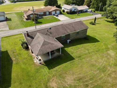 1521 Sycamore St, South Connellsville PA  15425-4954 exterior