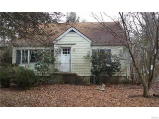 38 Camp Hill Rd, Mount Ivy, NY 10970-3213