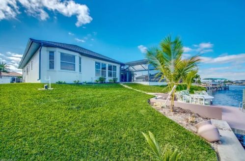 2549 38th St, Cape Coral, FL 33914-4808