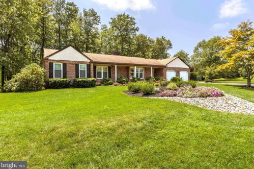 2124 Buckingham Dr, Jamison, PA 18929-1537