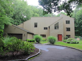110 Birch Hill Rd, Weston, CT 06883-1710