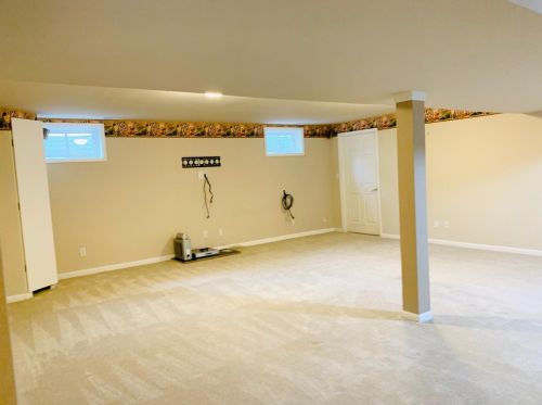 83 Hawick Dr, Valpo IN  46385-9331 exterior