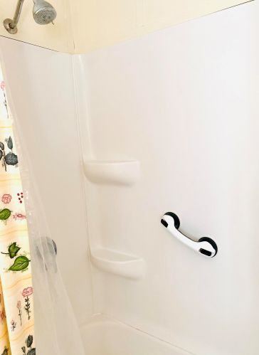 4104 Sandpine Cir, Boynton Beach FL  33436-2660 exterior