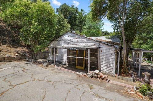 3969 Alta Mesa Dr, North Hollywood, CA 91604-4010