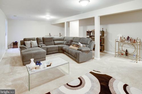 3602 Eagle Ridge Dr, Woodbridge VA  22191-6564 exterior