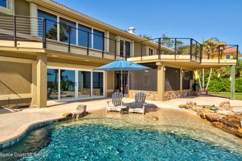 2442 Newfound Harbor Dr, Merritt Island FL  32952-2870 exterior