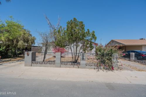 132 Jahns Pl, Casa Grande, AZ 85122-1404