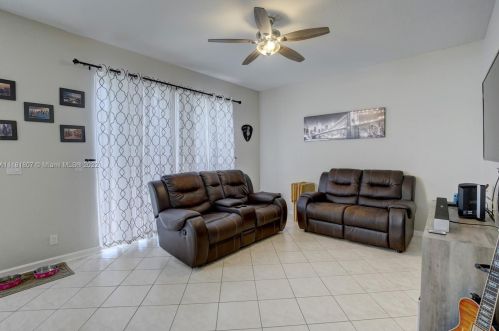 2053 149th Ave, Hollywood FL 33027-4340 exterior