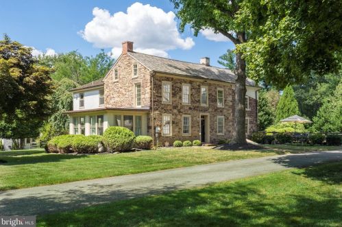 737 Hoover Rd, Blue Bell PA  19422-2015 exterior