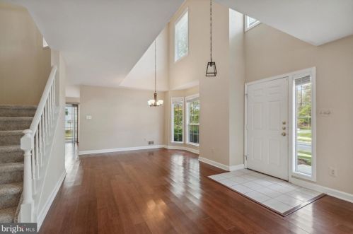 1 Kensington Ct, Princeton, NJ 08540-7012