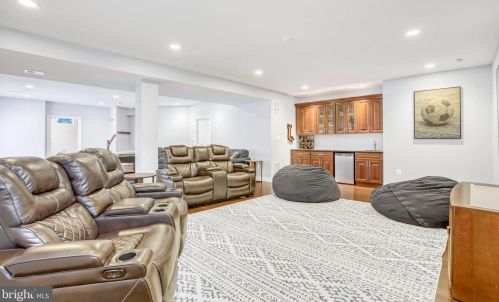 42104 Glynn Tarra Pl, Leesburg VA  20176-5478 exterior