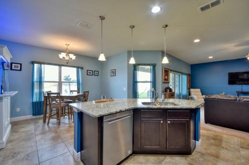 5299 92nd St, Ocala, FL 34480-5412
