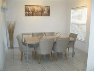 11324 54 Ter, Miami FL  33178-3814 exterior