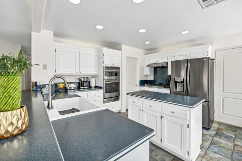 22997 Sweetbay Cir, Wildomar CA  92595-8643 exterior