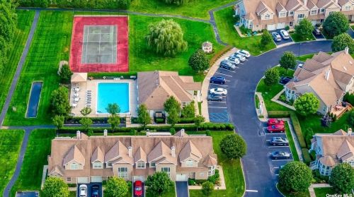 11 Avery Ln, Miller Place, NY 11764-2408
