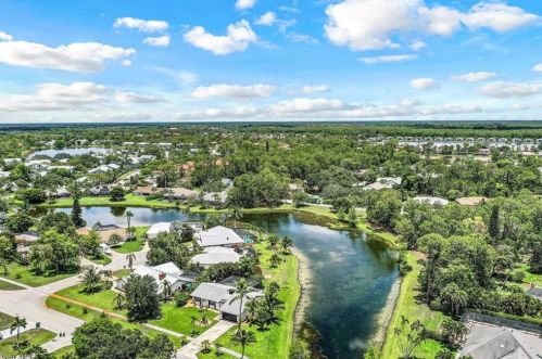 2266 Kings Lake Blvd, Naples FL  34112-5321 exterior