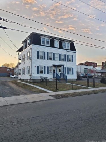 172 High St, New Britain, CT 06051-1849
