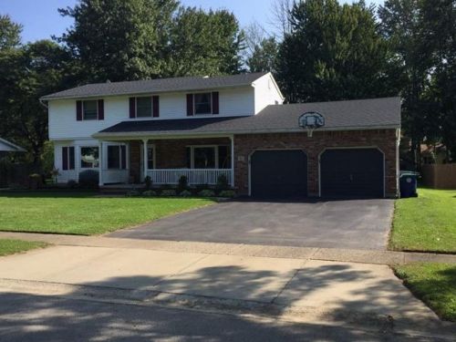 35 Applewood Ln, Amherst, NY 14068-1103