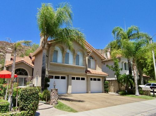 28839 Woodside Dr, Santa Clarita, CA 91390-1295