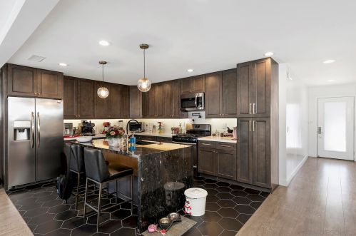 5702 Bakewell St, San Diego CA 92117-4044 exterior