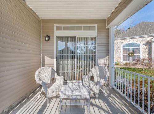 584 Leisure Dr, Panamoka, NY 11961-1652